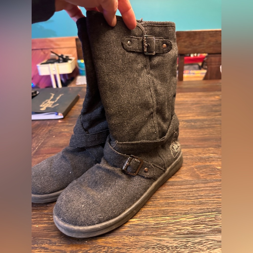 Roxy Charcoal Winter Boots with Buckle - Picture 4 of 5
